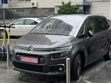 Сітроен С4 Пікассо 2018 у Києві на Automoto.ua Сірий Сітроен С4 Пікассо, об'ємом двигуна 1.6 л та пробігом 176 тис. км за 13000 $, фото 1 на Automoto.ua
