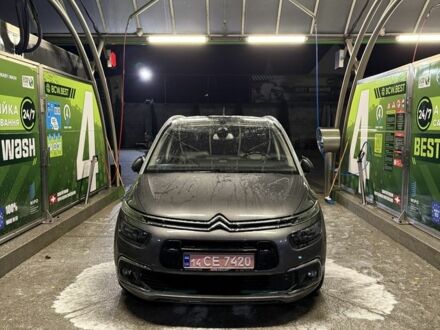 Сітроен С4 Пікассо 2018 у Кропивницькому (Кіровограді) на Automoto.ua Сірий Сітроен С4 Пікассо, об'ємом двигуна 1.6 л та пробігом 180 тис. км за 128003 $, фото 1 на Automoto.ua