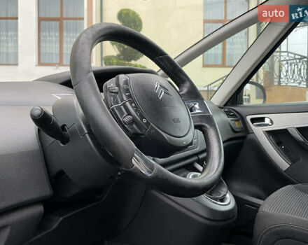 Синий Ситроен С4 Пикассо, объемом двигателя 1.6 л и пробегом 307 тыс. км за 5499 $, фото 56 на Automoto.ua