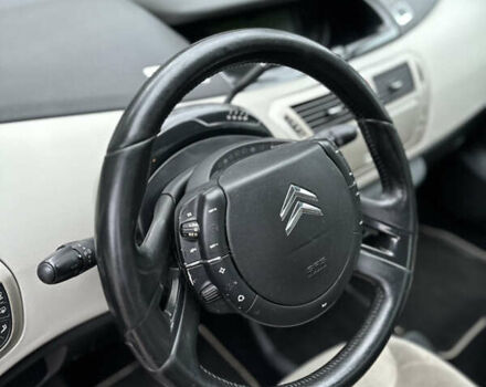 Синій Сітроен С4 Пікассо, об'ємом двигуна 2 л та пробігом 244 тис. км за 5600 $, фото 9 на Automoto.ua