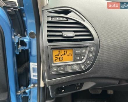 Синий Ситроен С4 Пикассо, объемом двигателя 2 л и пробегом 280 тыс. км за 5500 $, фото 17 на Automoto.ua