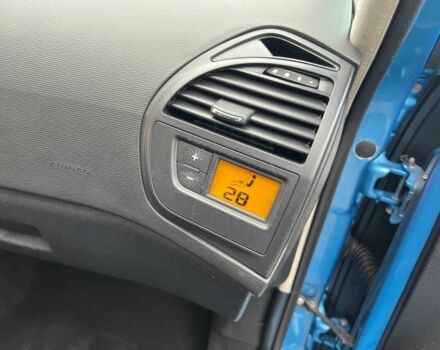 Синий Ситроен С4 Пикассо, объемом двигателя 2 л и пробегом 280 тыс. км за 5500 $, фото 13 на Automoto.ua