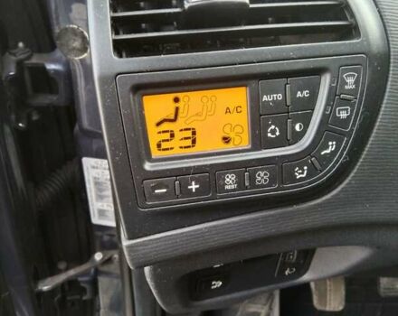 Ситроен С4 Пикассо 2009 в Львове на Automoto.ua Синий Ситроен С4 Пикассо, объемом двигателя 1.6 л и пробегом 175 тыс. км за 5600 $, фото 3 на Automoto.ua