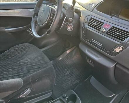 Синий Ситроен С4 Пикассо, объемом двигателя 2 л и пробегом 260 тыс. км за 5300 $, фото 17 на Automoto.ua