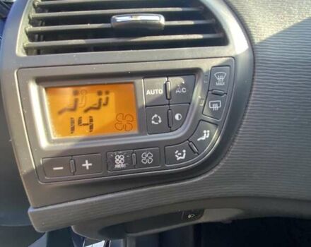 Синий Ситроен С4 Пикассо, объемом двигателя 1.56 л и пробегом 245 тыс. км за 5000 $, фото 17 на Automoto.ua