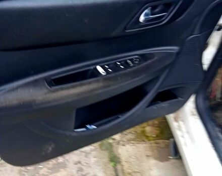 Белый Ситроен С4, объемом двигателя 1.6 л и пробегом 25 тыс. км за 2200 $, фото 1 на Automoto.ua