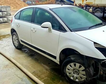 Белый Ситроен С4, объемом двигателя 1.6 л и пробегом 25 тыс. км за 2200 $, фото 4 на Automoto.ua