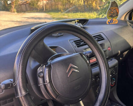 Білий Сітроен С4, об'ємом двигуна 1.56 л та пробігом 288 тис. км за 4000 $, фото 14 на Automoto.ua