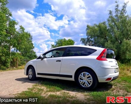 Белый Ситроен С4, объемом двигателя 1.6 л и пробегом 300 тыс. км за 3599 $, фото 1 на Automoto.ua