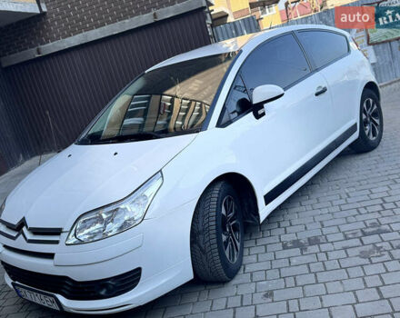 Белый Ситроен С4, объемом двигателя 1.59 л и пробегом 230 тыс. км за 4300 $, фото 5 на Automoto.ua