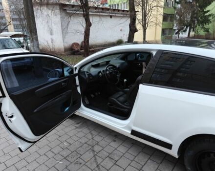 Белый Ситроен С4, объемом двигателя 1.6 л и пробегом 292 тыс. км за 2800 $, фото 4 на Automoto.ua