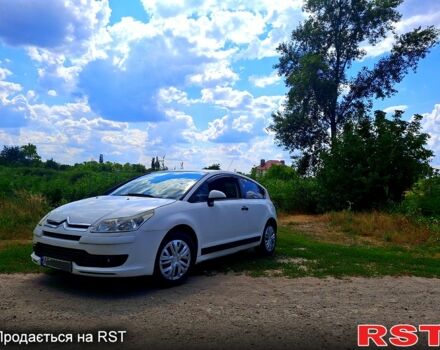Белый Ситроен С4, объемом двигателя 1.6 л и пробегом 300 тыс. км за 3599 $, фото 3 на Automoto.ua