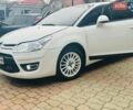 Белый Ситроен С4, объемом двигателя 1.56 л и пробегом 302 тыс. км за 5200 $, фото 1 на Automoto.ua
