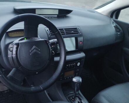 Белый Ситроен С4, объемом двигателя 1.6 л и пробегом 300 тыс. км за 2700 $, фото 7 на Automoto.ua