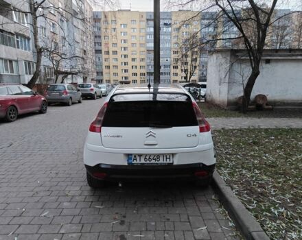 Белый Ситроен С4, объемом двигателя 1.6 л и пробегом 292 тыс. км за 2800 $, фото 3 на Automoto.ua
