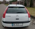 Белый Ситроен С4, объемом двигателя 1.6 л и пробегом 192 тыс. км за 4500 $, фото 1 на Automoto.ua