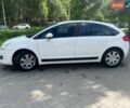 Белый Ситроен С4, объемом двигателя 1.56 л и пробегом 212 тыс. км за 5700 $, фото 3 на Automoto.ua