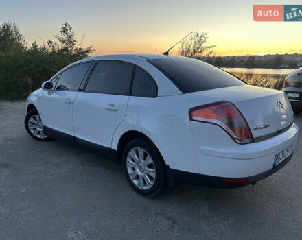 Белый Ситроен С4, объемом двигателя 1.6 л и пробегом 227 тыс. км за 4600 $, фото 2 на Automoto.ua