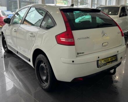 Белый Ситроен С4, объемом двигателя 1.6 л и пробегом 255 тыс. км за 5700 $, фото 4 на Automoto.ua
