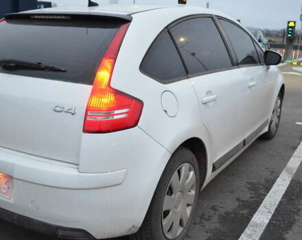 Белый Ситроен С4, объемом двигателя 1.4 л и пробегом 188 тыс. км за 6500 $, фото 3 на Automoto.ua