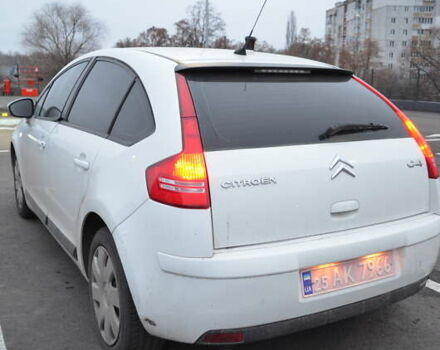 Белый Ситроен С4, объемом двигателя 1.4 л и пробегом 188 тыс. км за 6500 $, фото 2 на Automoto.ua