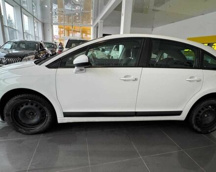 Белый Ситроен С4, объемом двигателя 1.6 л и пробегом 255 тыс. км за 5700 $, фото 3 на Automoto.ua