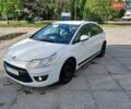 Белый Ситроен С4, объемом двигателя 1.6 л и пробегом 264 тыс. км за 4500 $, фото 1 на Automoto.ua