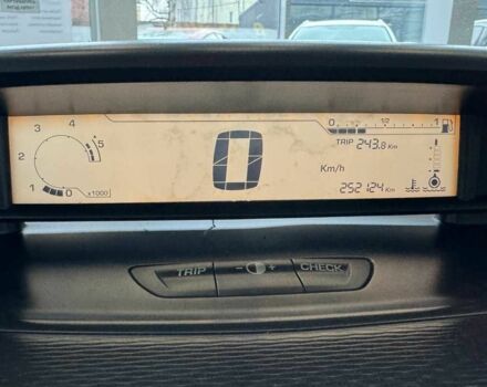 Белый Ситроен С4, объемом двигателя 1.6 л и пробегом 255 тыс. км за 5700 $, фото 13 на Automoto.ua