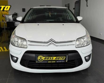 Белый Ситроен С4, объемом двигателя 1.6 л и пробегом 255 тыс. км за 5700 $, фото 1 на Automoto.ua