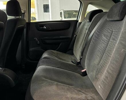 Белый Ситроен С4, объемом двигателя 1.6 л и пробегом 255 тыс. км за 5700 $, фото 18 на Automoto.ua