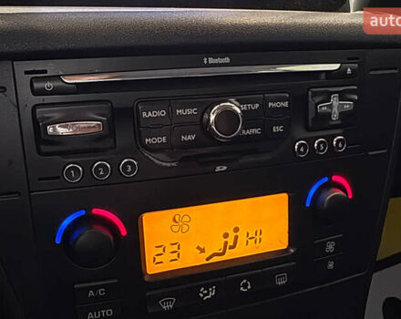 Білий Сітроен С4, об'ємом двигуна 1.56 л та пробігом 255 тис. км за 5700 $, фото 14 на Automoto.ua