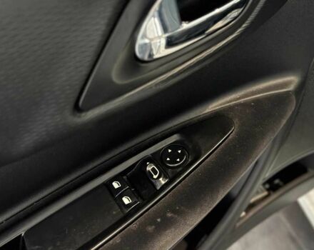 Белый Ситроен С4, объемом двигателя 1.6 л и пробегом 255 тыс. км за 5700 $, фото 16 на Automoto.ua