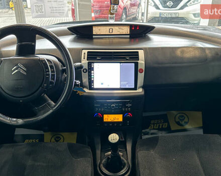 Білий Сітроен С4, об'ємом двигуна 1.56 л та пробігом 255 тис. км за 5700 $, фото 9 на Automoto.ua