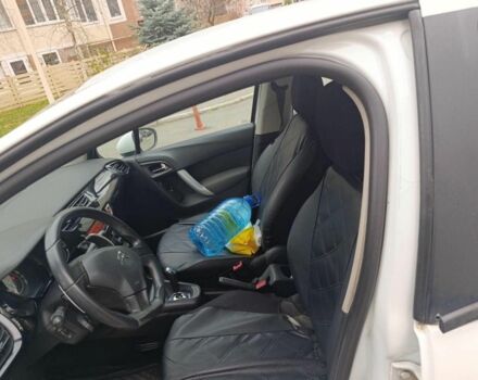 Белый Ситроен С4, объемом двигателя 1.4 л и пробегом 141 тыс. км за 3900 $, фото 3 на Automoto.ua