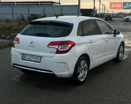 Белый Ситроен С4, объемом двигателя 1.6 л и пробегом 178 тыс. км за 6600 $, фото 3 на Automoto.ua