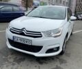 Белый Ситроен С4, объемом двигателя 1.6 л и пробегом 160 тыс. км за 4014 $, фото 1 на Automoto.ua