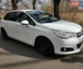 Белый Ситроен С4, объемом двигателя 1.6 л и пробегом 293 тыс. км за 5499 $, фото 2 на Automoto.ua