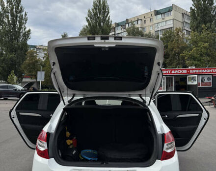 Белый Ситроен С4, объемом двигателя 1.6 л и пробегом 165 тыс. км за 7300 $, фото 18 на Automoto.ua