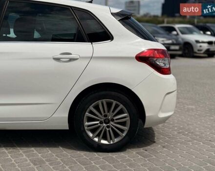 Белый Ситроен С4, объемом двигателя 1.6 л и пробегом 239 тыс. км за 6900 $, фото 5 на Automoto.ua