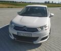 Белый Ситроен С4, объемом двигателя 1.6 л и пробегом 323 тыс. км за 4001 $, фото 1 на Automoto.ua