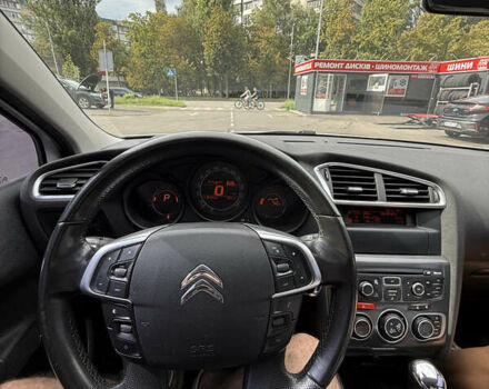 Белый Ситроен С4, объемом двигателя 1.6 л и пробегом 165 тыс. км за 7300 $, фото 19 на Automoto.ua