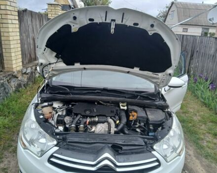 Ситроен С4 2011 в Радомышле на Automoto.ua Белый Ситроен С4, объемом двигателя 1.6 л и пробегом 383 тыс. км за 5900 $, фото 1 на Automoto.ua