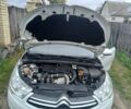 Белый Ситроен С4, объемом двигателя 1.6 л и пробегом 383 тыс. км за 5900 $, фото 1 на Automoto.ua