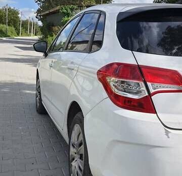 Білий Сітроен С4, об'ємом двигуна 1.6 л та пробігом 168 тис. км за 5500 $, фото 2 на Automoto.ua