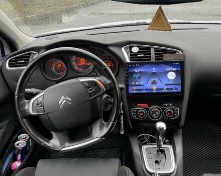 Білий Сітроен С4, об'ємом двигуна 1.6 л та пробігом 191 тис. км за 8000 $, фото 6 на Automoto.ua