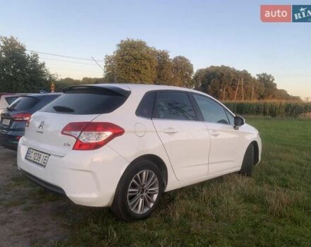Белый Ситроен С4, объемом двигателя 1.6 л и пробегом 237 тыс. км за 6700 $, фото 4 на Automoto.ua