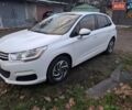 Белый Ситроен С4, объемом двигателя 1.6 л и пробегом 241 тыс. км за 5200 $, фото 1 на Automoto.ua