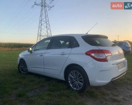 Белый Ситроен С4, объемом двигателя 1.6 л и пробегом 237 тыс. км за 6700 $, фото 3 на Automoto.ua