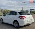 Белый Ситроен С4, объемом двигателя 1.6 л и пробегом 300 тыс. км за 4999 $, фото 7 на Automoto.ua