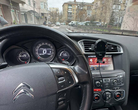 Белый Ситроен С4, объемом двигателя 1.56 л и пробегом 265 тыс. км за 7500 $, фото 14 на Automoto.ua